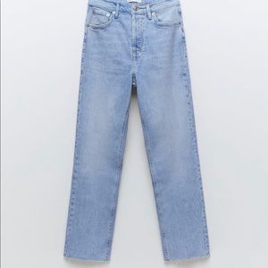NWT Zara Size 40 Hi-Rise Ankle Length Trumpet Jeans Raw Hem